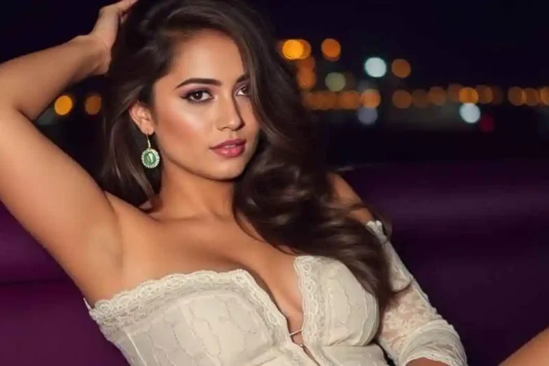 where are some good call girls in mumbai